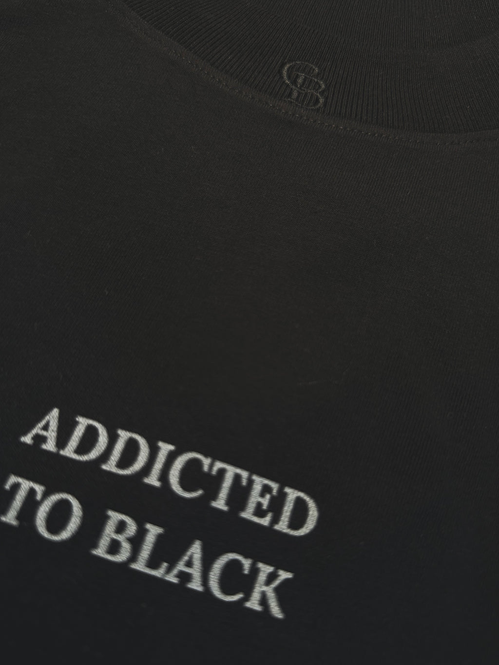 ЧЕРНА ОВЪРСАЙЗ ТЕНИСКА